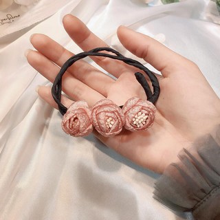 Búi tóc hoa lụa cá tính cho bạn gái dễ dàng biến hóa kiểu tóc