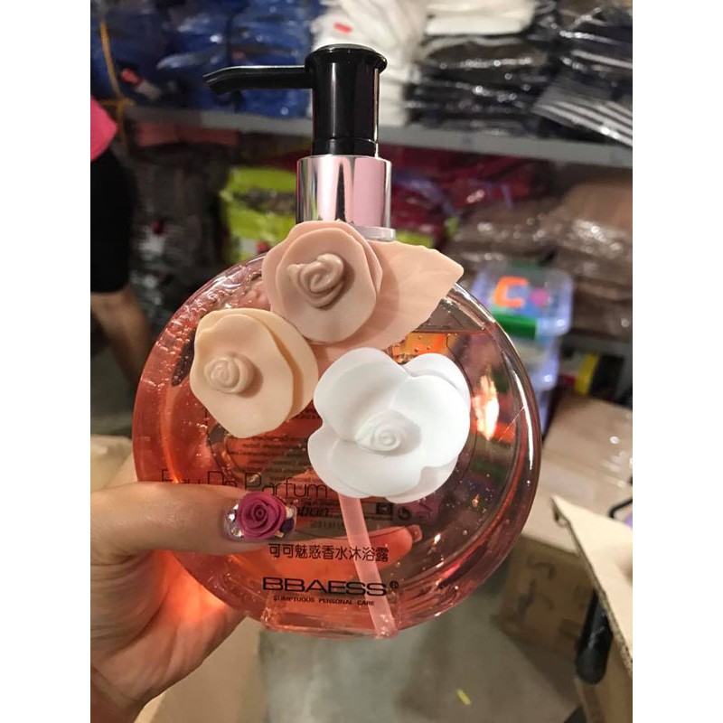 Sữa tắm hương nước hoa BBAESS Natural Eau De Parfum hoa hồng chai 400ml