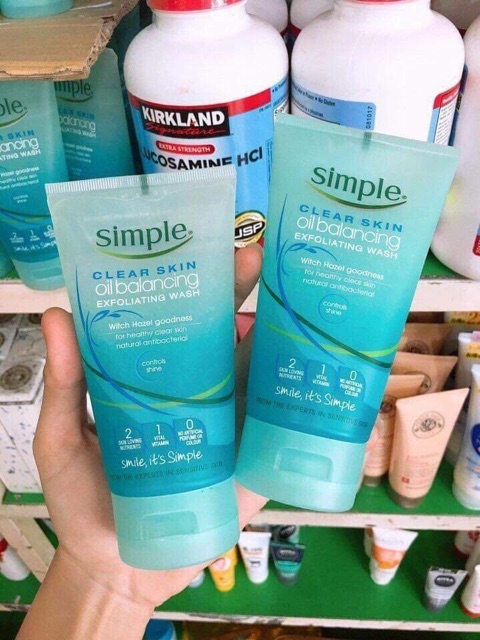 Sữa Rửa Mặt Simple Clear Skin Oil Balancing Exfoliating Wash