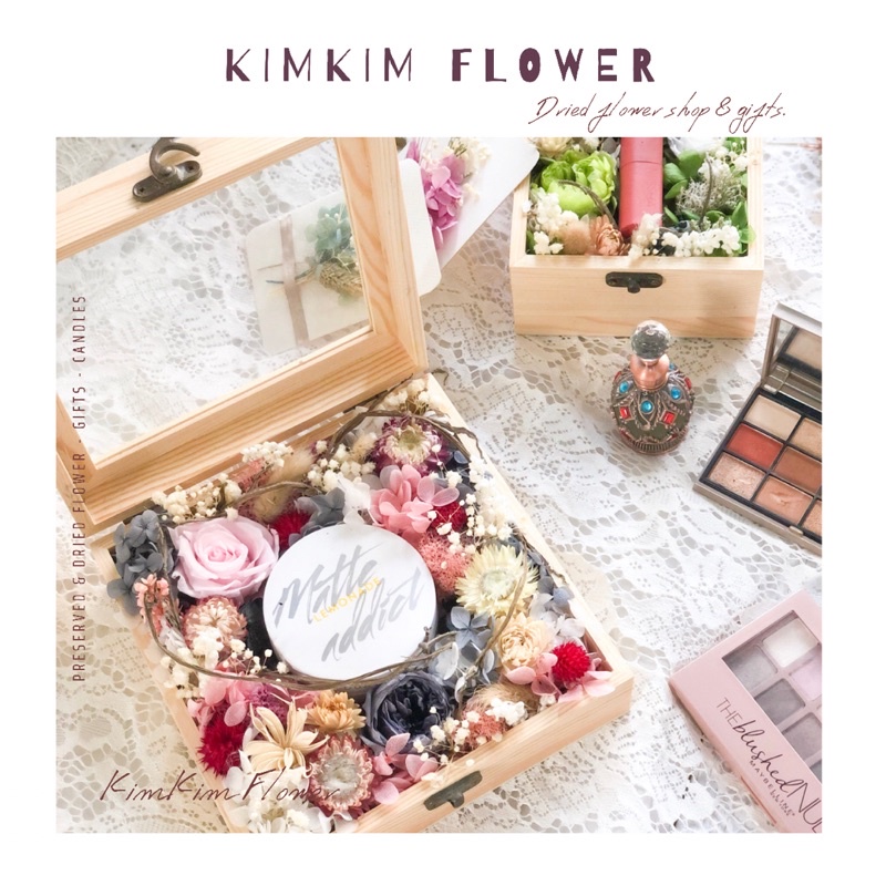 hộp gỗ trang trí hoa khô vĩnh cửu,hộp gỗ decor chụp ảnh,hộp hoa khô tặng kèm mỹ phẩm,hộp quà sang trọng tong hồng pastel