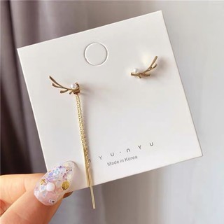 Khuyên tai bông tai Hàn Quốc độc đáo bất đối xứng hot trend 2020