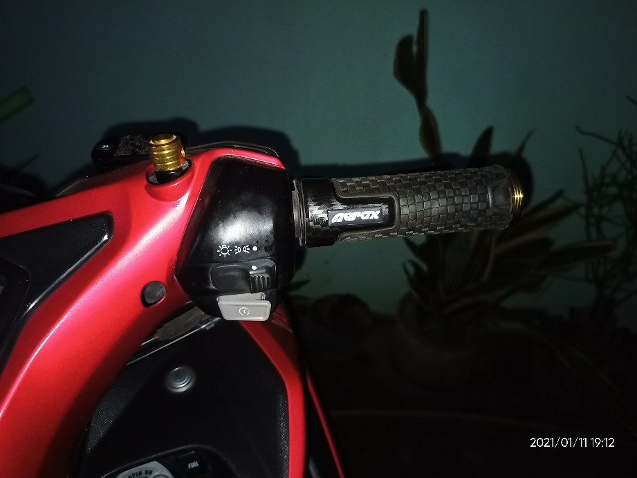 Set cặp vỏ bọc ghi đông xe máy sợi carbon và cặp gù ghi đông dành cho YAMAHA AEROX NVX 125 150 2013-2020