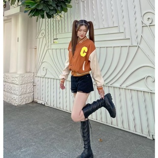 áo khoác da lộn kiểu croptop thêu c trước ngực