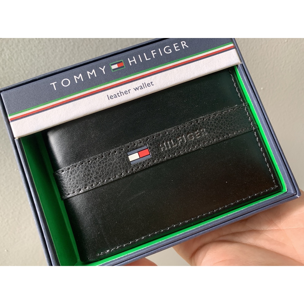 Chính hãng Mỹ - Ví đen da nam Tommy Hilfiger
