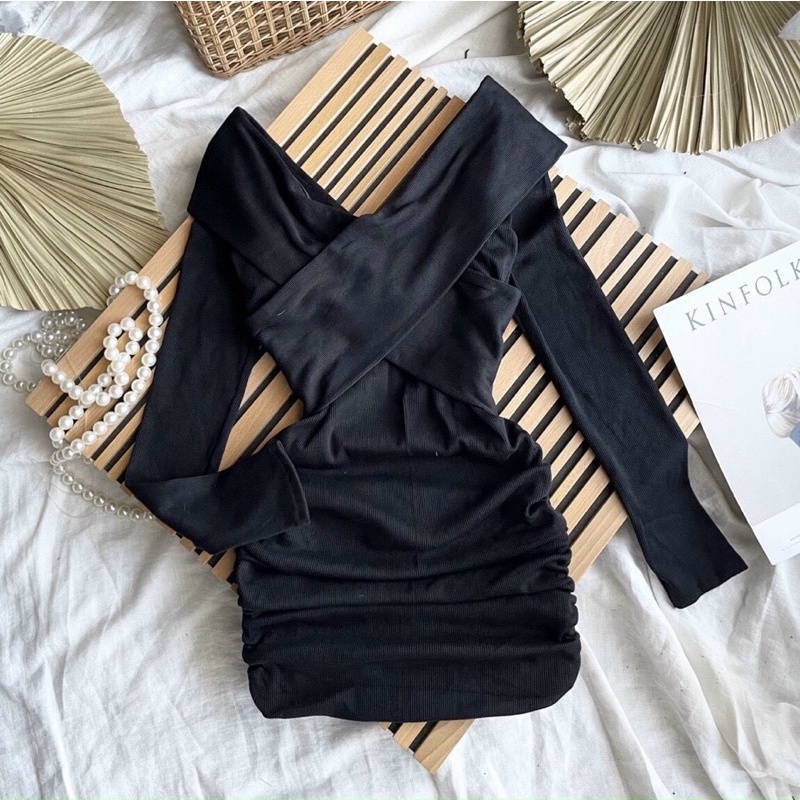 Đầm len Đen trễ vai đắp chéo nhúng hai bên eo , váy body tôn dáng