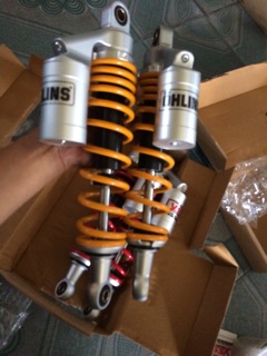 Phuộc bình dầu dán tem Ohlins và Yss cho Wave