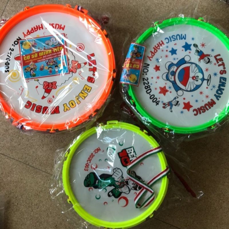 trống có dây đeo