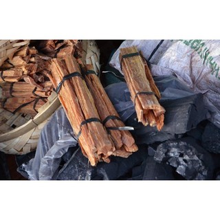Củi Ngo (củi dầu) lõi cây thông dùng để nhen lửa 10k