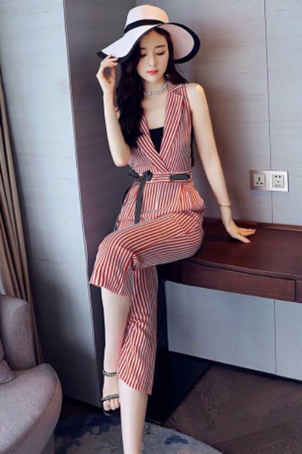 Hàng nhập - Jumpsuit sọc nơ eo cổ vest