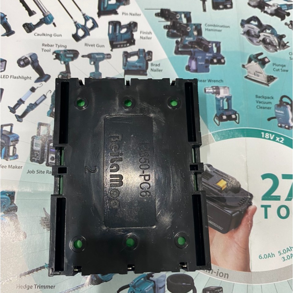 Khay cân bằng gắn 3 cell pin 18650, nhựa ABS đẹp - bền. BN.