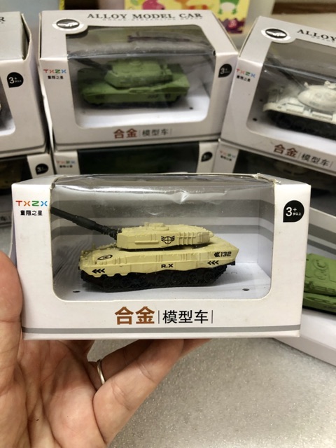 Mô hình xe tăng chiến đấu