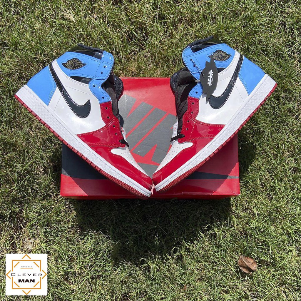 GIẦY đẹp Giày thể thao AIR JORDAN 1 Retro High Fearless UNC Chicago cao cổ xanh đỏ mũi trắng giá tốt . . . . hot ³ /