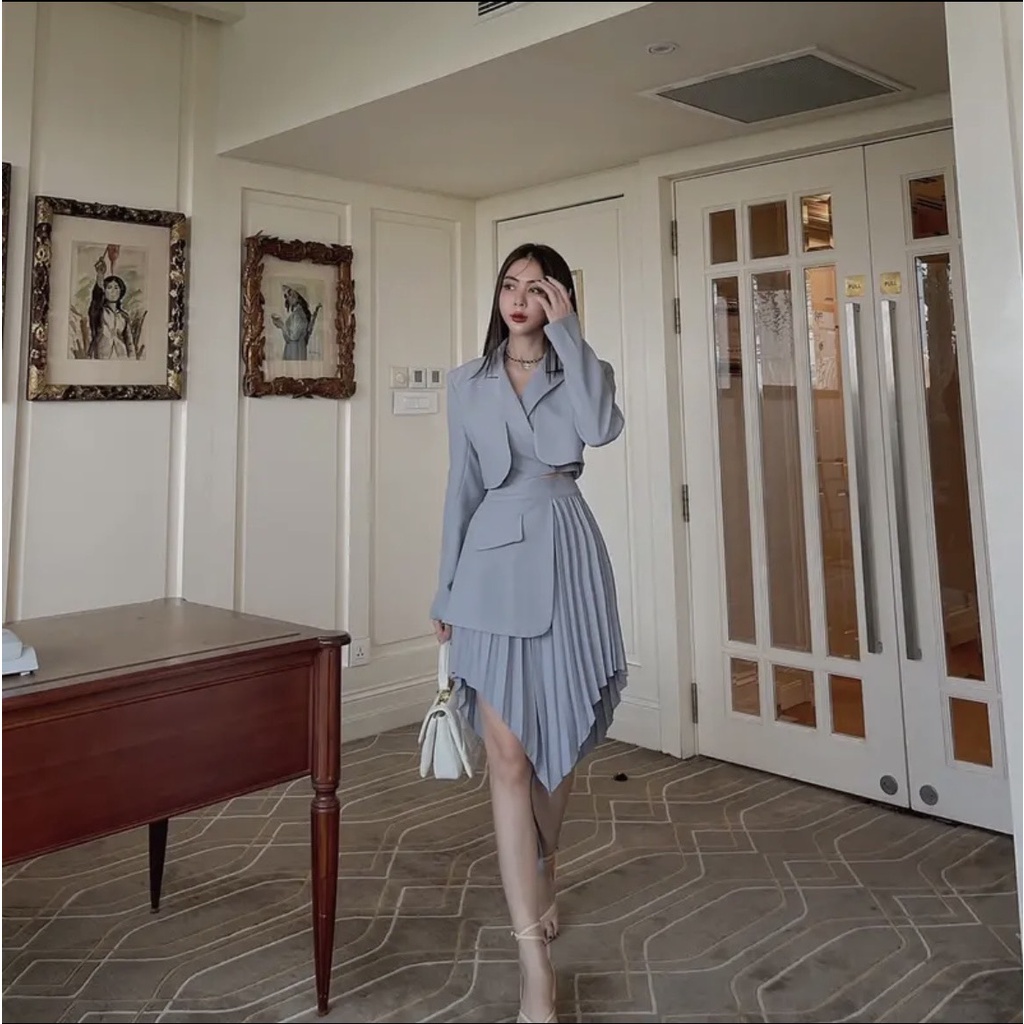 Váy Xếp Ly Ngắn Thiết Kế Cổ Vest Sang Trọng Lên Form Dáng Cực Xinh Cá Tính