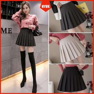 Chân váy ngắn xếp ly thời trang nữ tính
