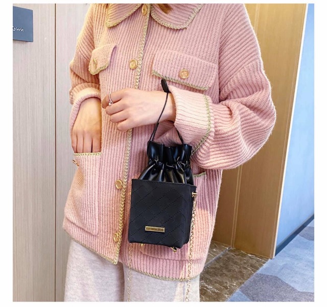 TÚI ĐEO CHÉO MINI RETRO FROSTED HỘP ĐỰNG ĐEN LÌ