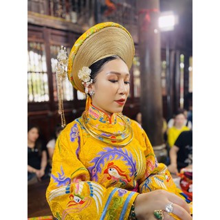 Trâm Ngọc cài tai