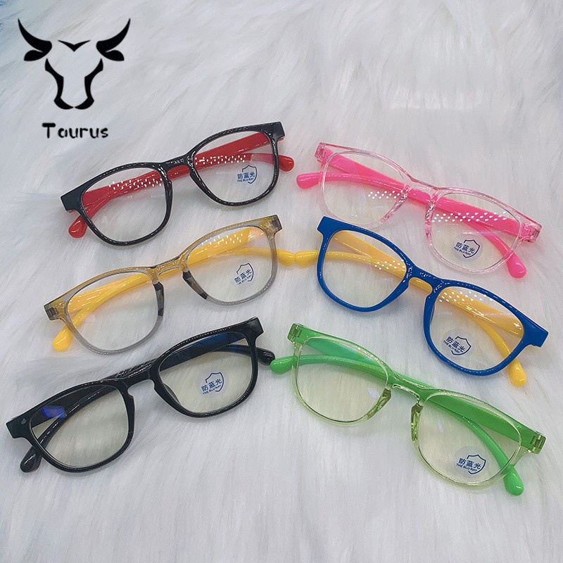 Thời trang mới gọng silicone chống ánh sáng xanh trẻ em kính học sinh kính phẳng thoải mái, mềm mại và đơn giản