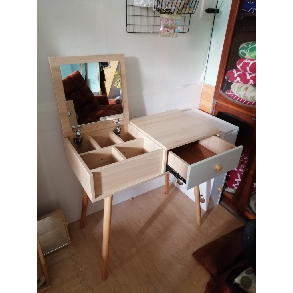Bàn trang điểm gương lật cao cấp