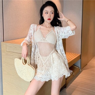 Bikini len móc đi biển