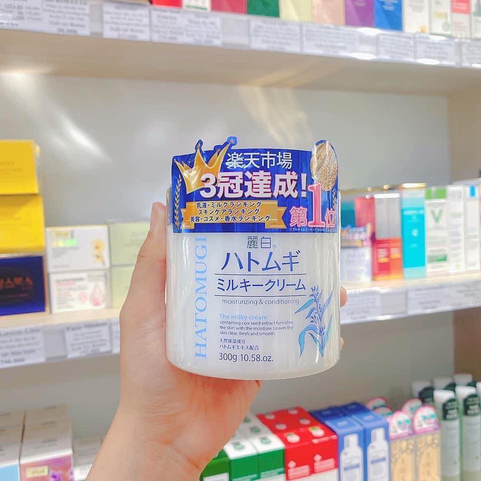 Kem dưỡng ẩm da Hatomugi 300g