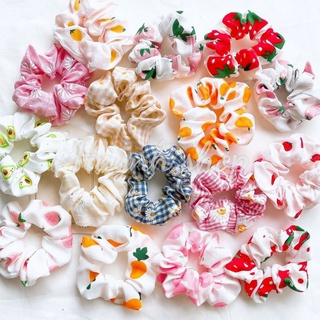 Scrunchies cột tóc hoa cúc, caro, trái cây, buộc tóc phi lụa dễ thương mẫu bất kì