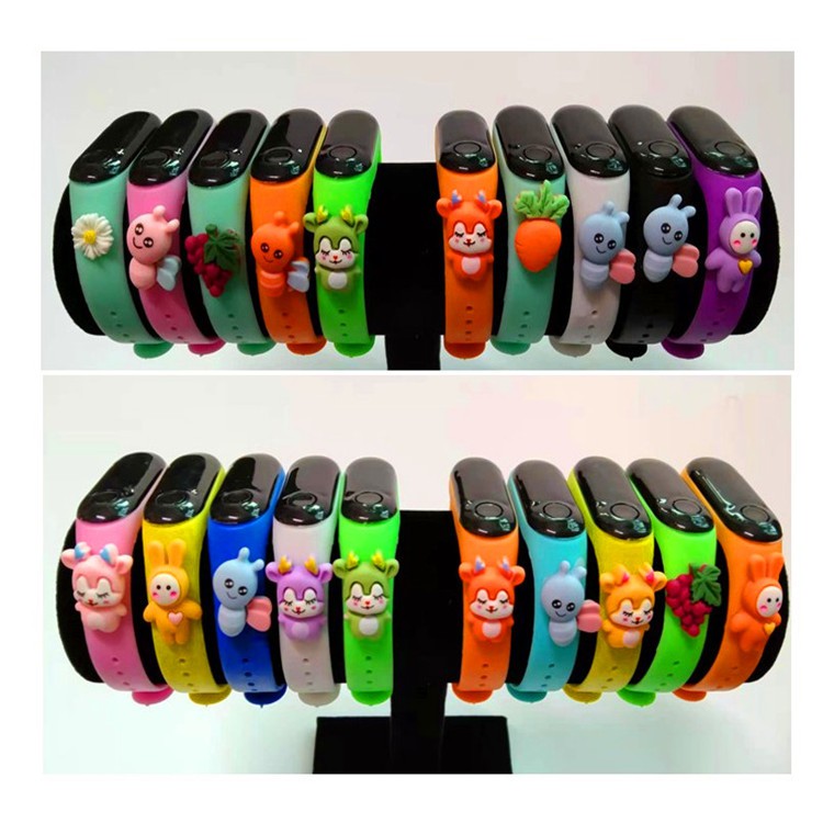 Đồng Hồ Điện Tử Trẻ Em M-1 Mẫu Ngẫu Nhiên