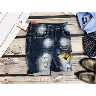 Quần short jean nam phối rách, đính logo