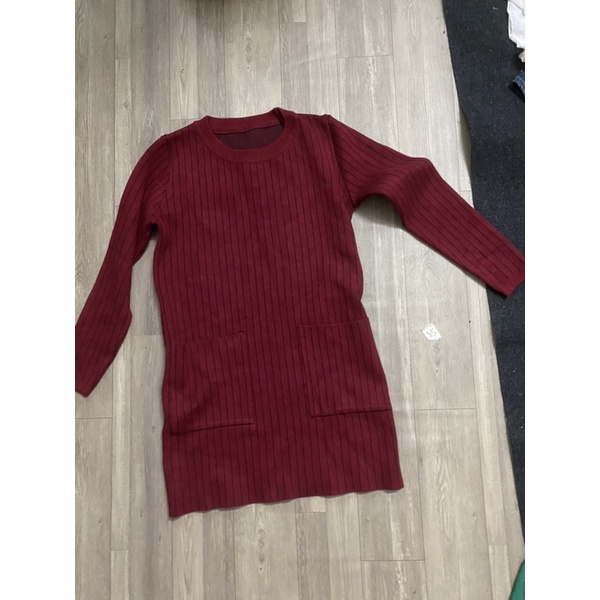 2hand đầm len đỏ đô dày dặn