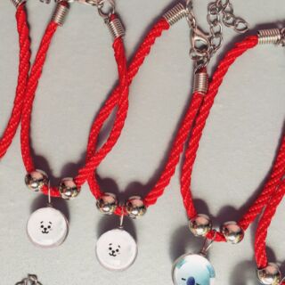 Vòng tay đỏ BT21