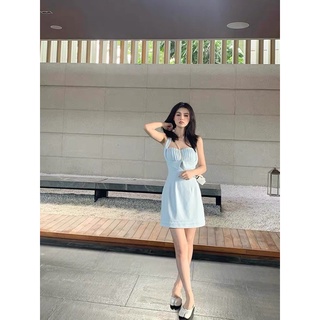 Đầm xanh thời trang nữ tính