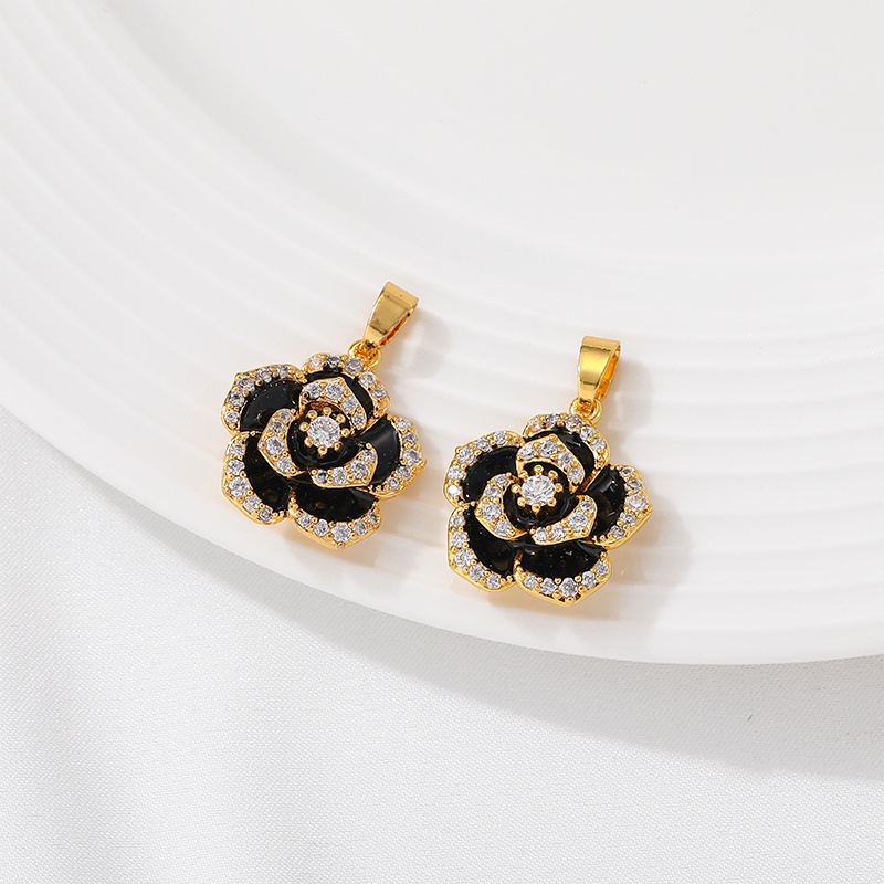 Mặt Dây Chuyền Hình Cỏ Bốn Lá Bằng Đồng 14K 18K