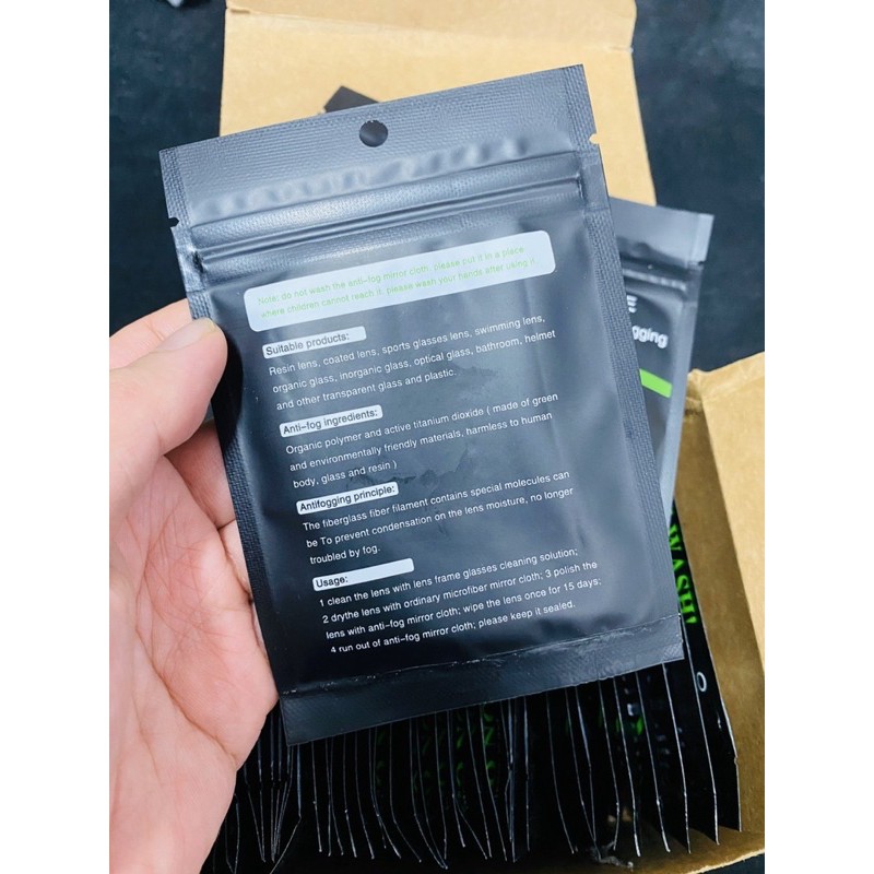 Khăn lau kính Nano chống hấp hơi nước mắt kính