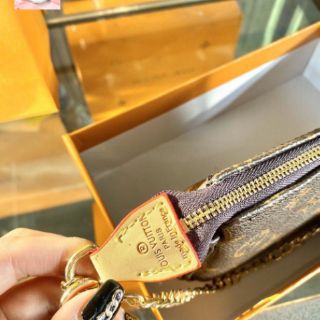 TÚI L.V SIZE18 FULLBOX BILL