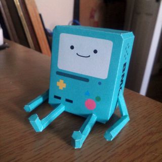 Mô hình giấy BMO đơn giản [Adventure time]