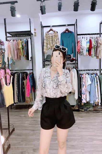 Sơmi da rắn siêu sang chảnh :)