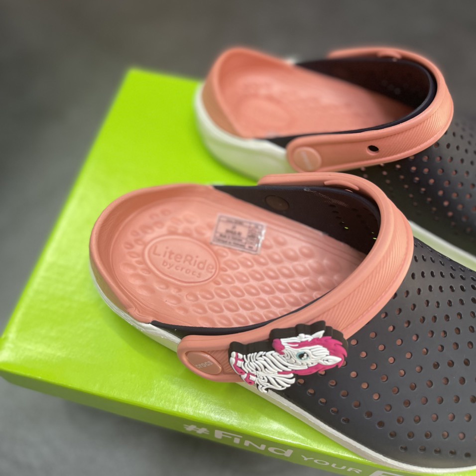 Giày Dép Sục Literide Clog Xanh Đen - Cam Crocs Trẻ Em Chính Hãng Size 27 Đến 35 - Tặng 4 Jibbizt - Sấu Vui Vẻ