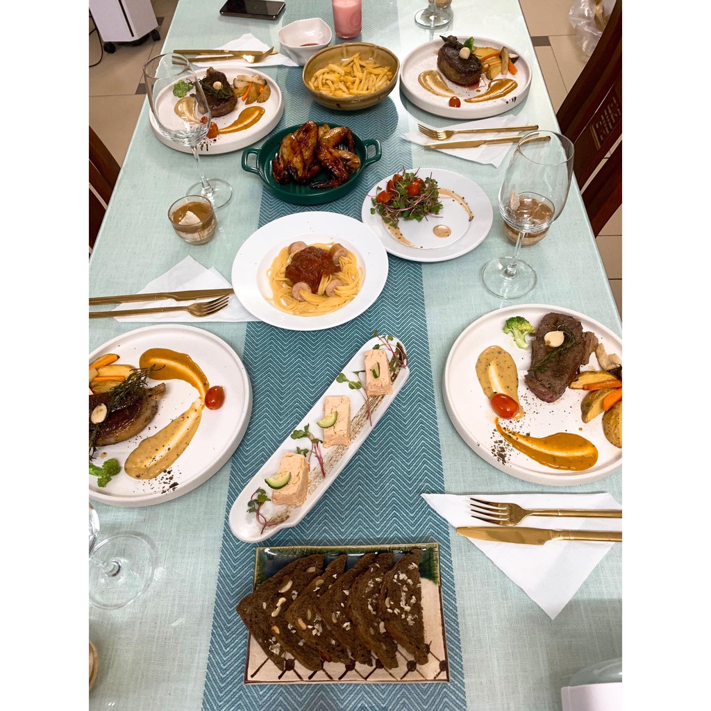 Khăn trải bàn đẹp Landecor nền trắng sọc xanh nhã nhặn - TB455