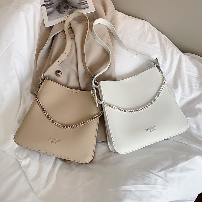 [CHỈ CÒN TRẮNG] Túi tote da dây xích cùng màu tặng kèm ví P030 | BigBuy360 - bigbuy360.vn