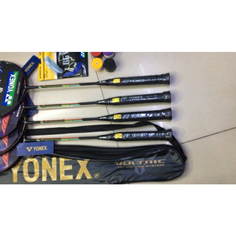 vợt cầu lông Yonex khung cacbon DUORA 10 (tặng lưới đan sẵn trên khung+cuốn cán+túi đựng)