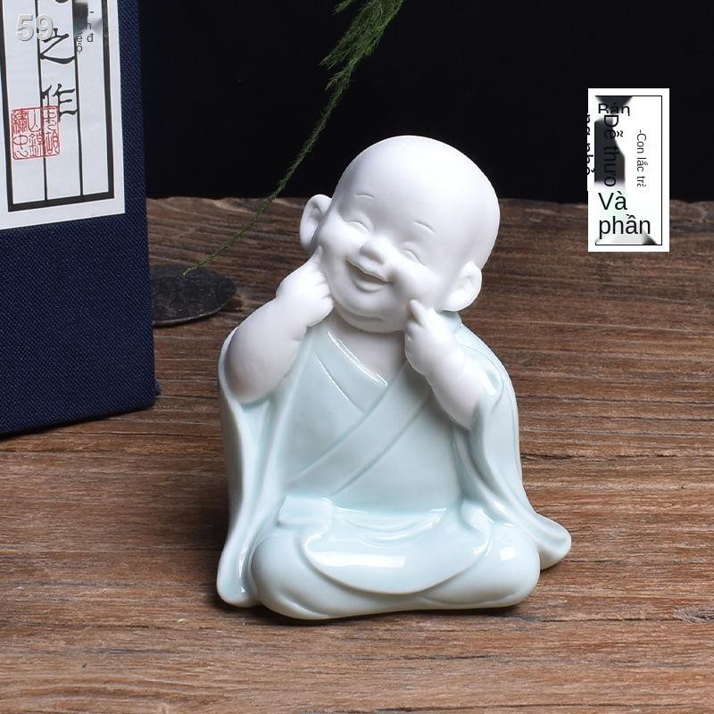 gốm sứ nhỏ nhà sư trang trí thú cưng cửa hàng có thể nâng cao bàn trà trung quốc phụ kiện đạo cây cảnh viZ