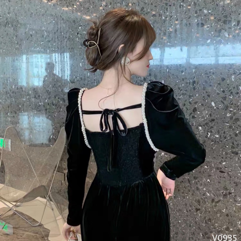 Đầm Nhung Dáng Dài Viền Ngọc Trai LSEOUL V0935 Sang Trọng Nữ Tính