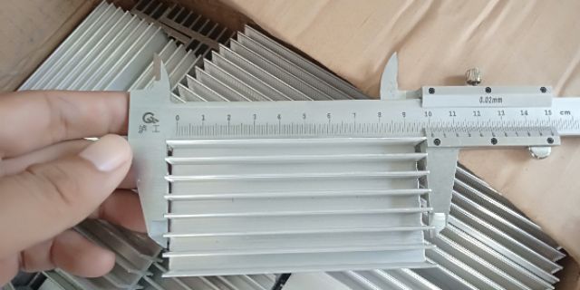 NHÔM TẢN NHIỆT CLASS D 2 VẾ 10*5*3 CM