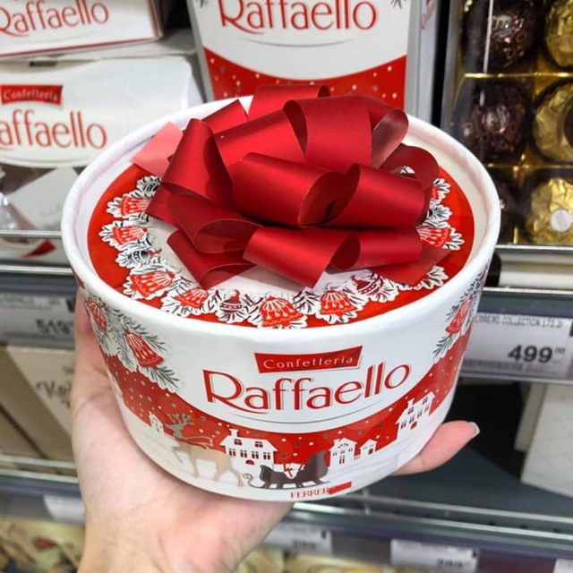 Em nhận order các loại bánh kẹo của Nga bác nào mua ib em nhé ❤️ Đây là kẹo socola bọc dừa ạ ,