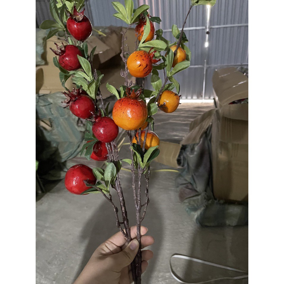 Hoa giả để bàn decor chụp ảnh cành lựu giả may mắn phú quý tài lộc quả to đẹp cao 90 cm MiibooShi S075