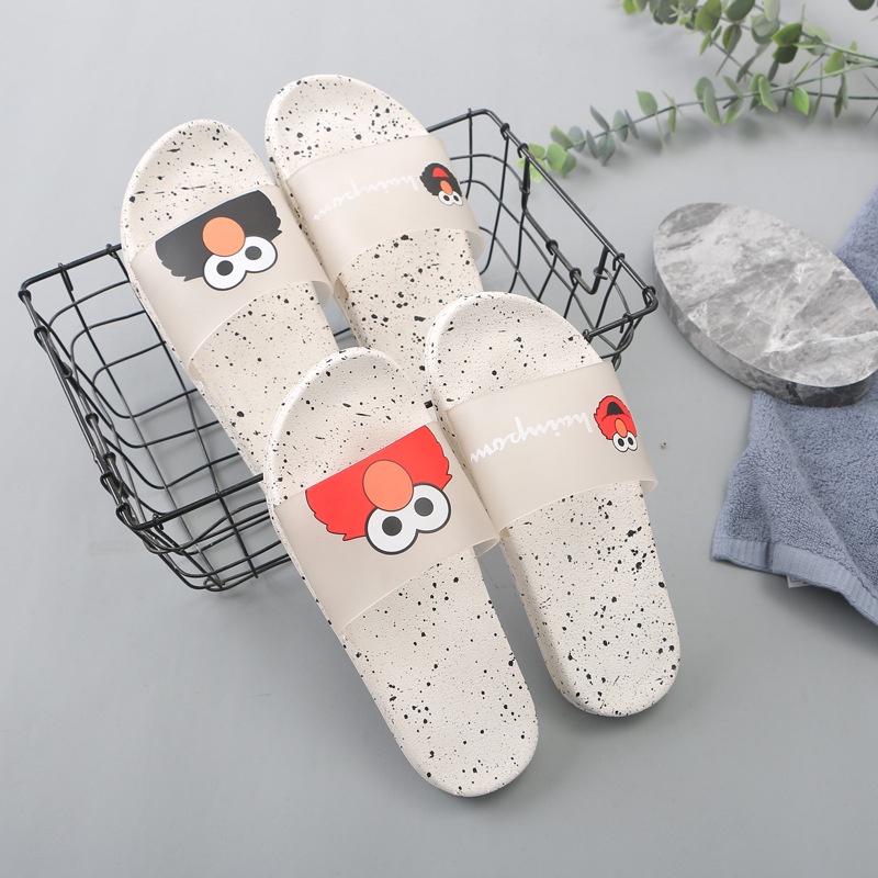 Dép bánh mì hoạt hình con gà 2 mặt cute mắt trố MKS40