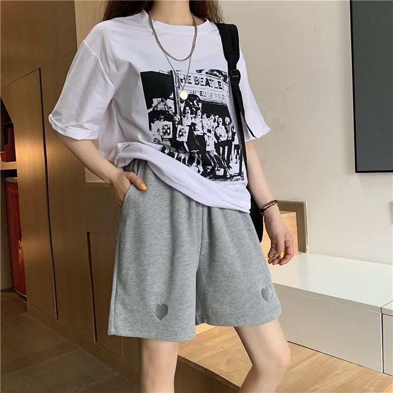 Quần short IELGY lưng cao ống rộng thêu họa tiết trái tim phong cách Hàn Quốc thời trang dành cho nữ