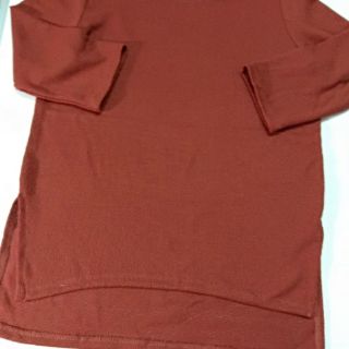Áo len tay lỡ xẻ tà