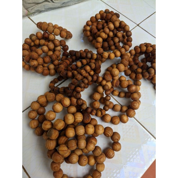 Chuỗi hạt gỗ màu trầm 8 ly 10 ly 12 ly 14 ly 16 ly loại đẹp vòng lắc tay nam nữ ngọc am hương thơm tự nhiên