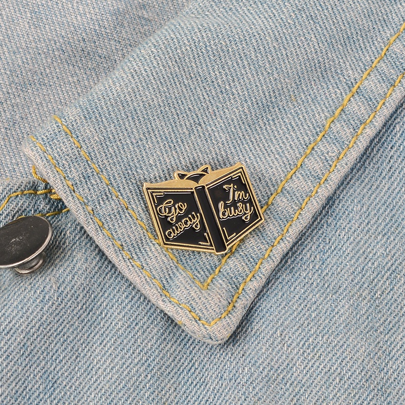 Ghim cài QIHE JEWELRY phong cách người yêu sách gắn ba lô/quần áo làm quà cho bạn bè