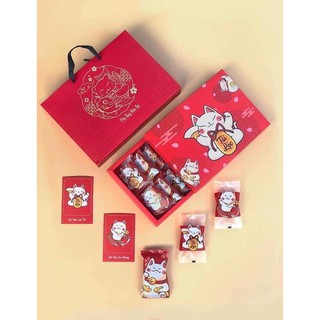 Hộp đựng bánh kẹo Tết mèo thần tài